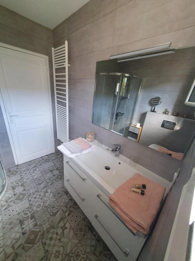 Le Coeur De La Petite Cisse Bed & Breakfast Monteaux Eksteriør bilde